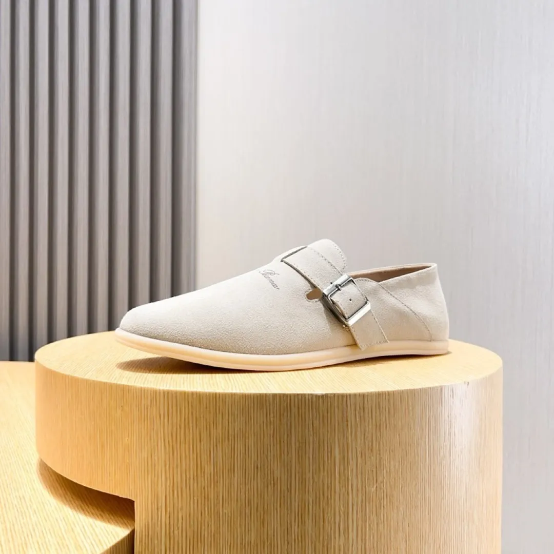 Factory price 420💰[loro piana] 2025 new moccasins, popular casual sneakers for street men. The shoes are made of first-layer suede leather uppers with rubber soles. They are classic. The complex craftsmanship and meticulous structure make the shoes light and soft, allowing you to walk comfortably and freely. Perfect for summer wear. Yardage: 38-45.